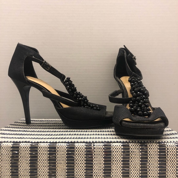 Gianni Bini Heels - Picture 1 of 16